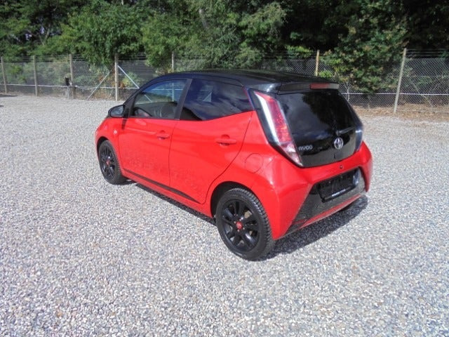 Rød Toyota Aygo fra 2018