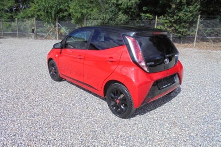 Rød Toyota Aygo fra 2018