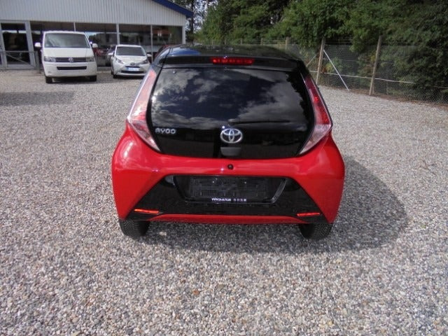 Rød Toyota Aygo fra 2018