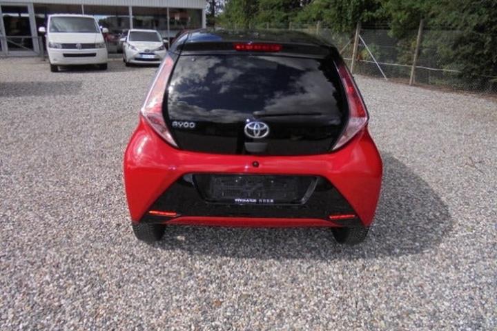 Rød Toyota Aygo fra 2018
