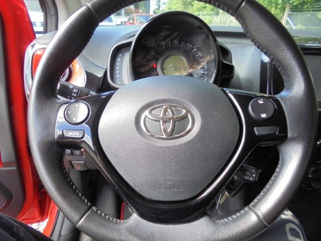 Rød Toyota Aygo fra 2018