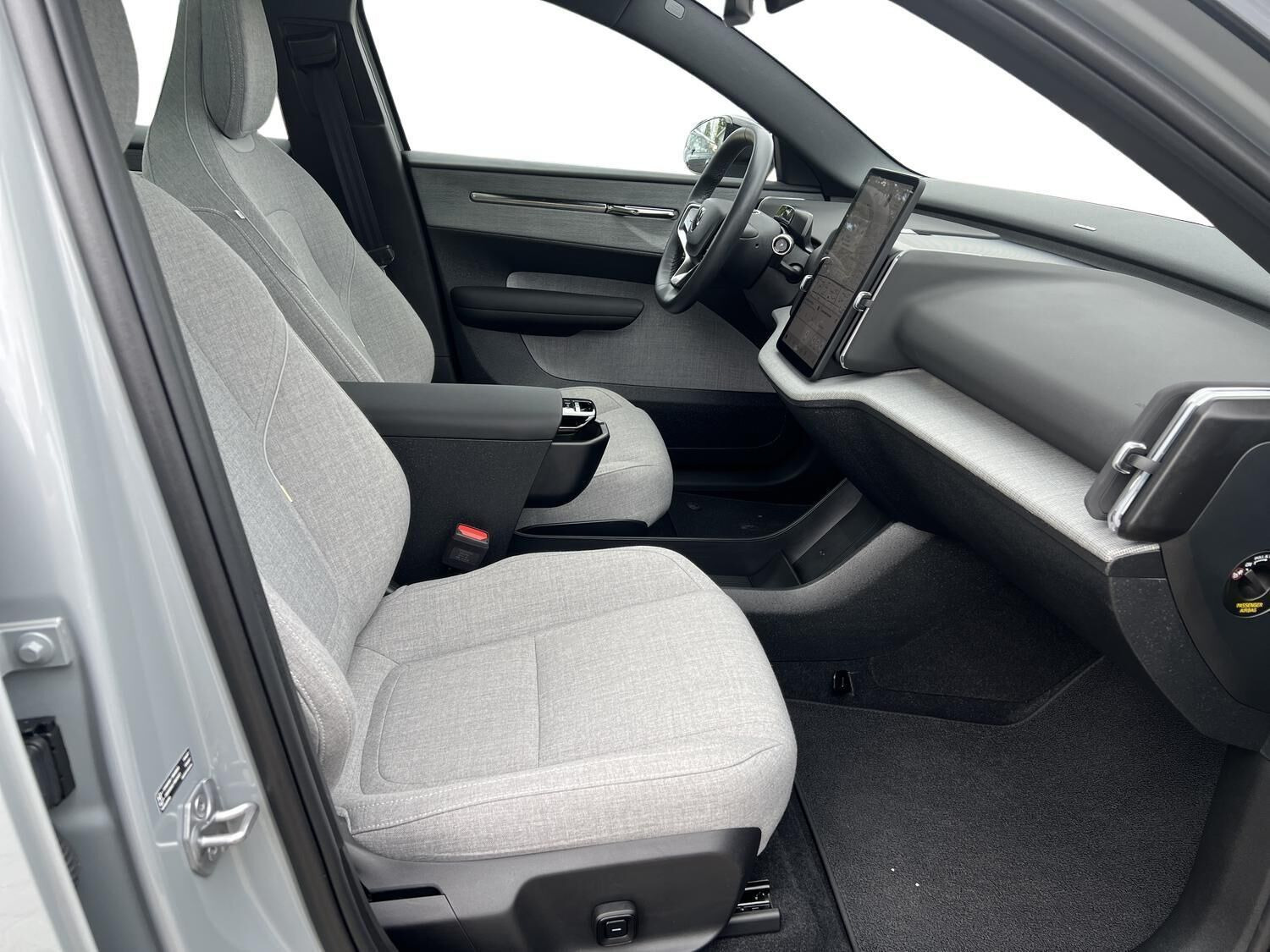 Grå Volvo EX30 fra 2024