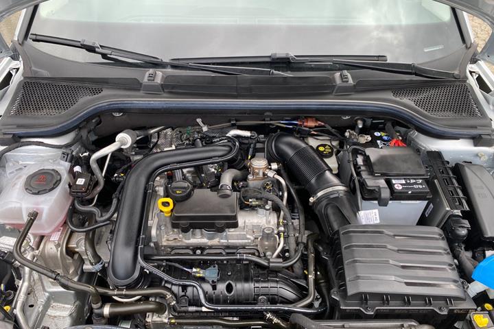 Sølv Skoda Kamiq fra 2023