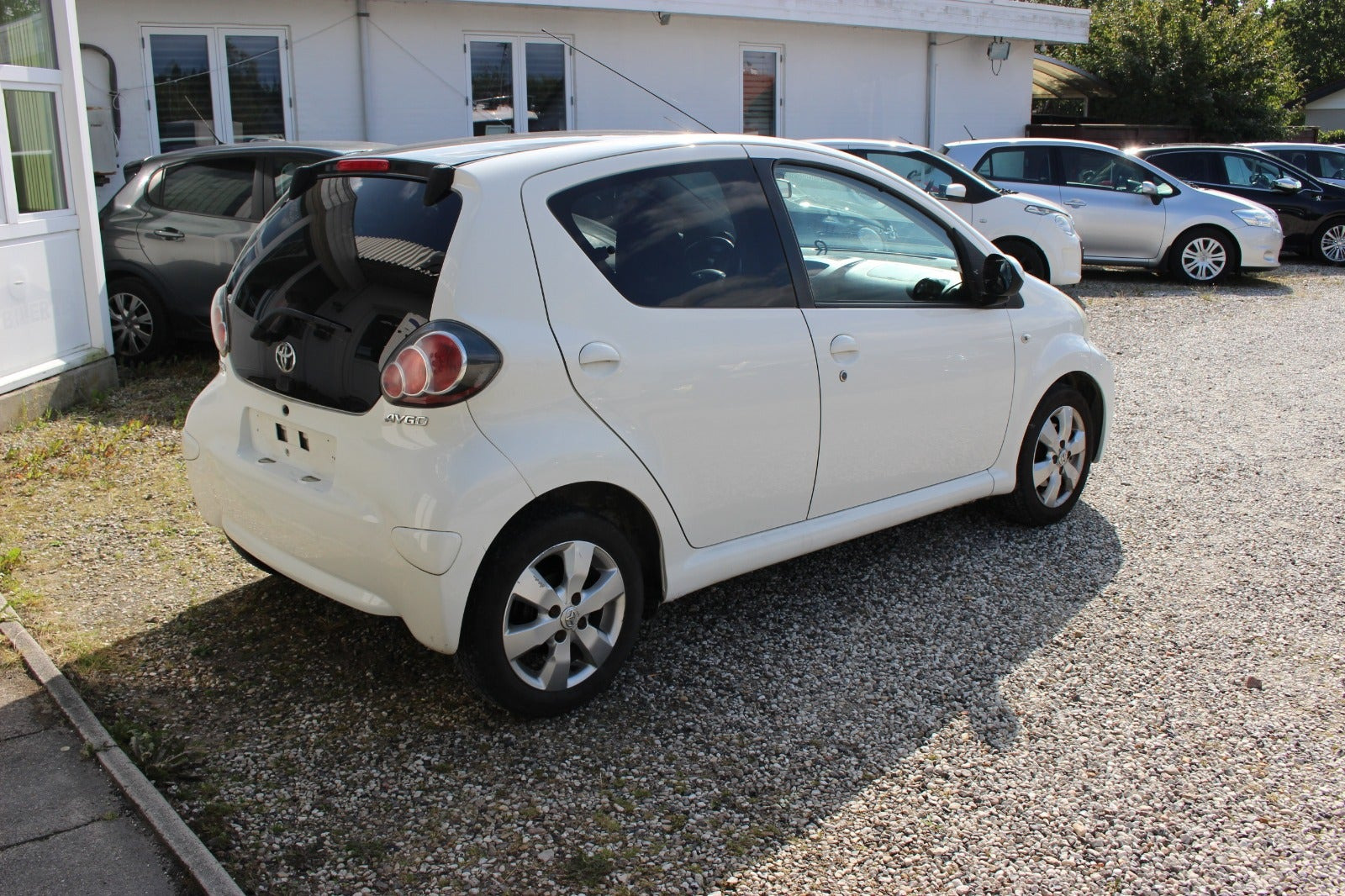 Hvid Toyota Aygo fra 2012