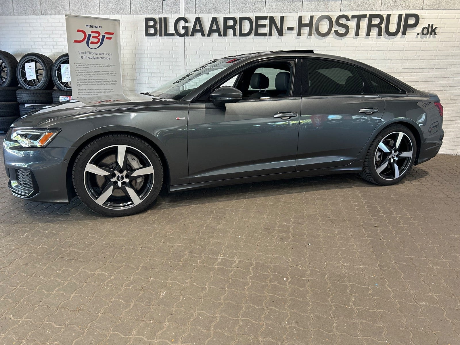 Grå Audi A6 fra 2020