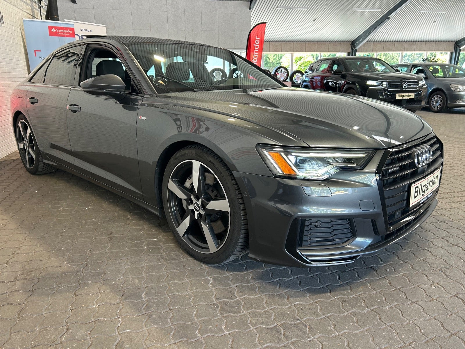 Grå Audi A6 fra 2020