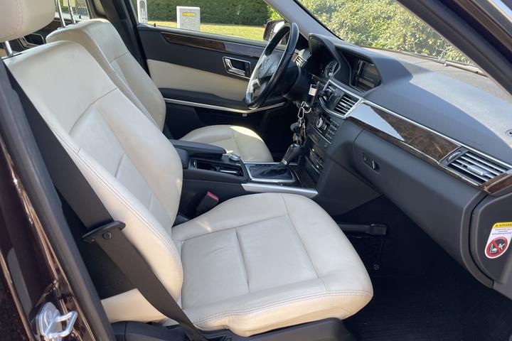 undefined Mercedes E200 fra 2010