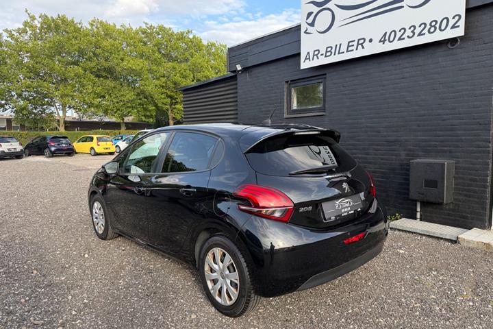 undefined Peugeot 208 fra 2018