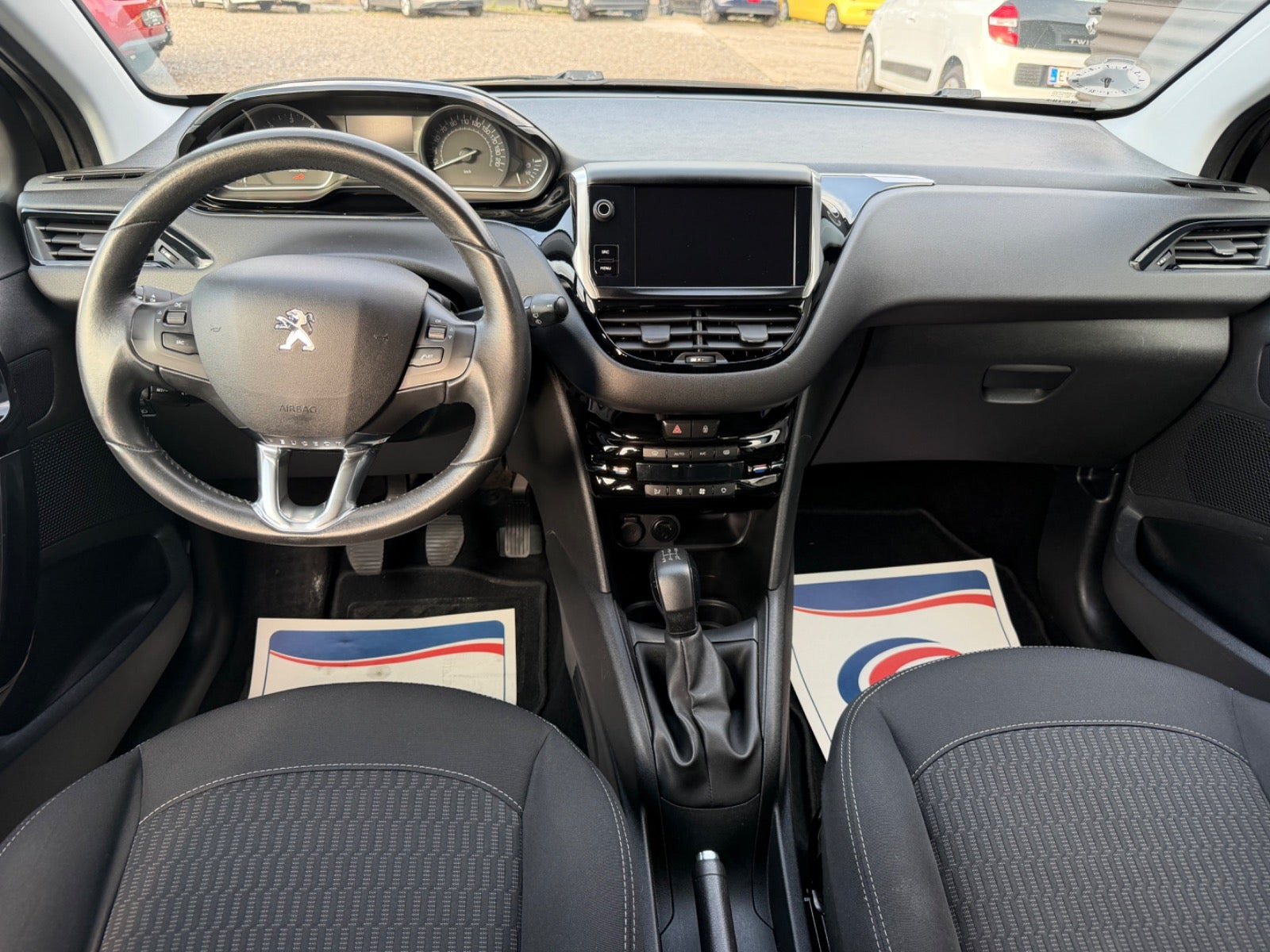 undefined Peugeot 208 fra 2018