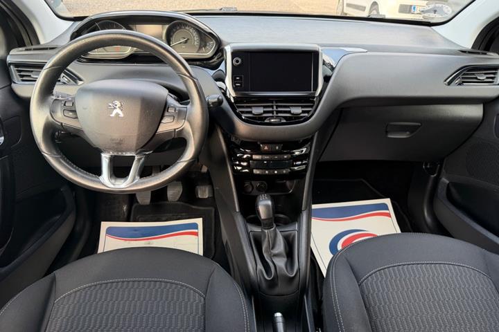 undefined Peugeot 208 fra 2018