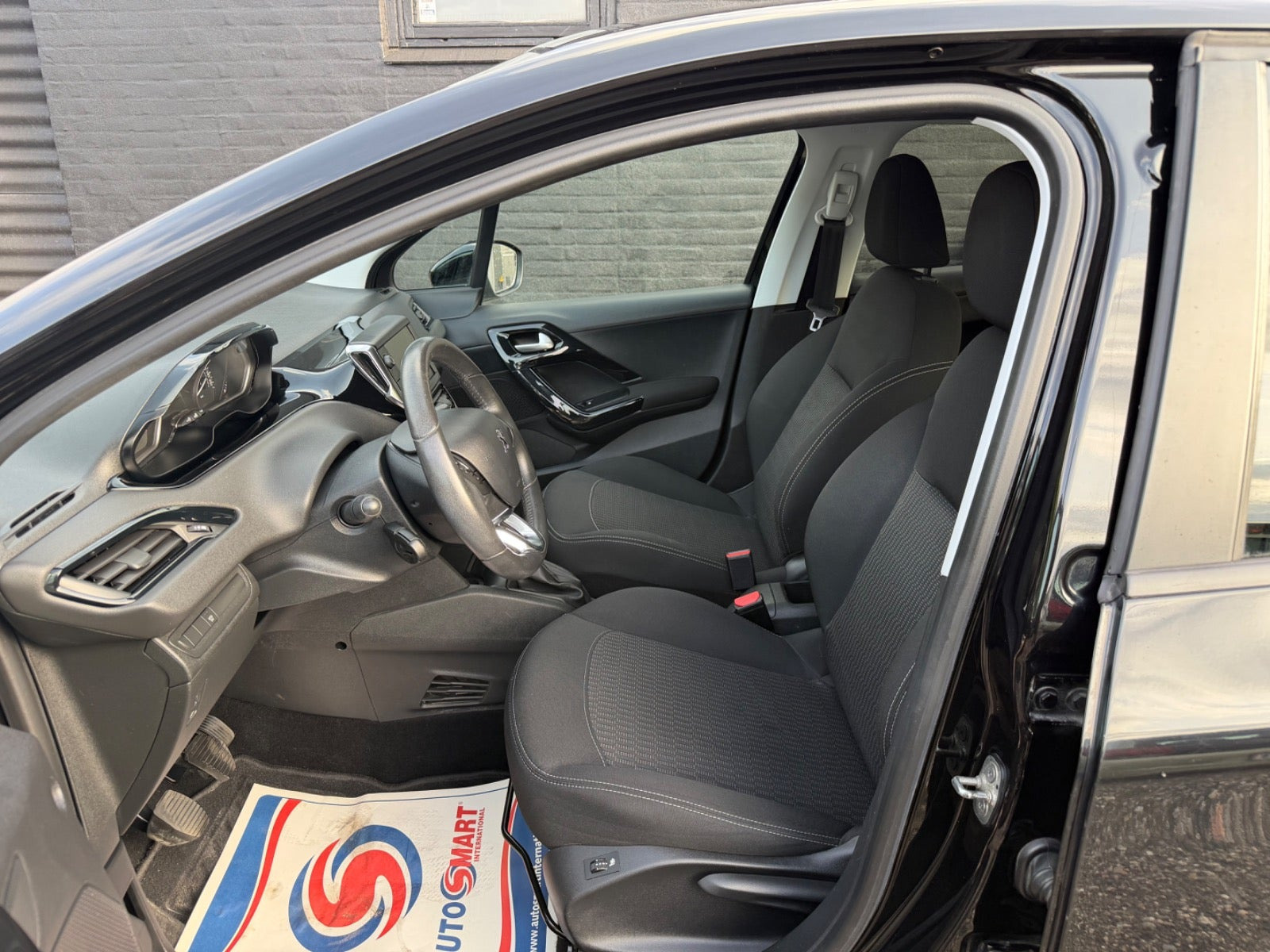 undefined Peugeot 208 fra 2018