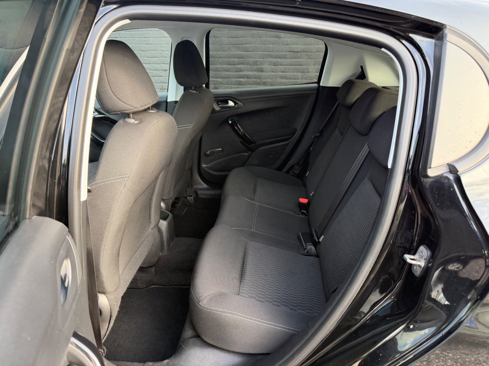 undefined Peugeot 208 fra 2018