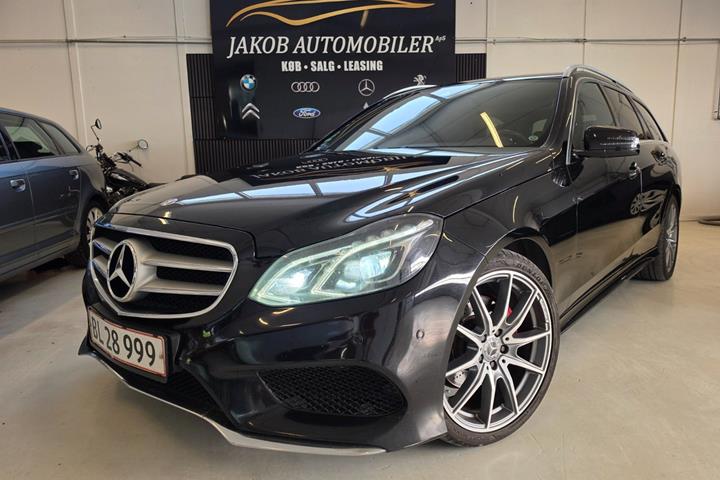 Sort Mercedes E220 fra 2013