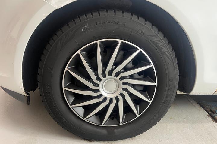 Hvid Opel Corsa fra 2010