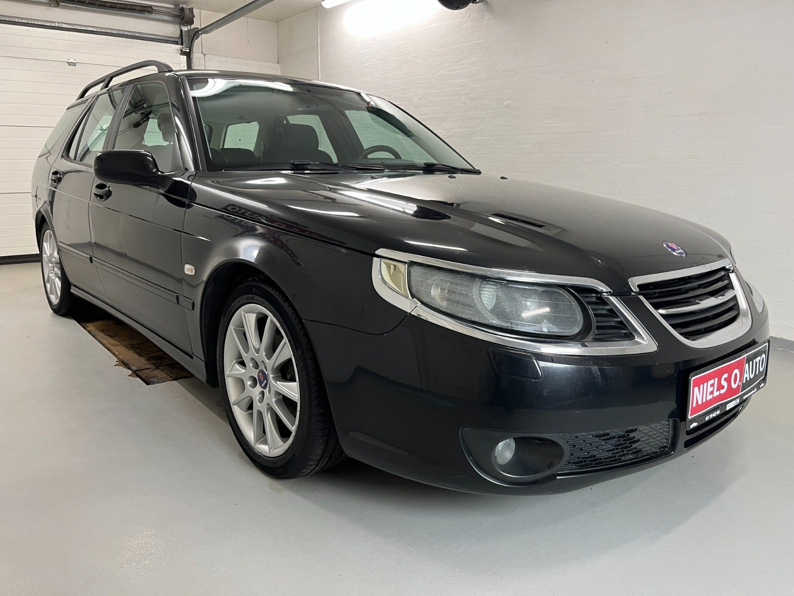 Sort Saab 9-5 fra 2008