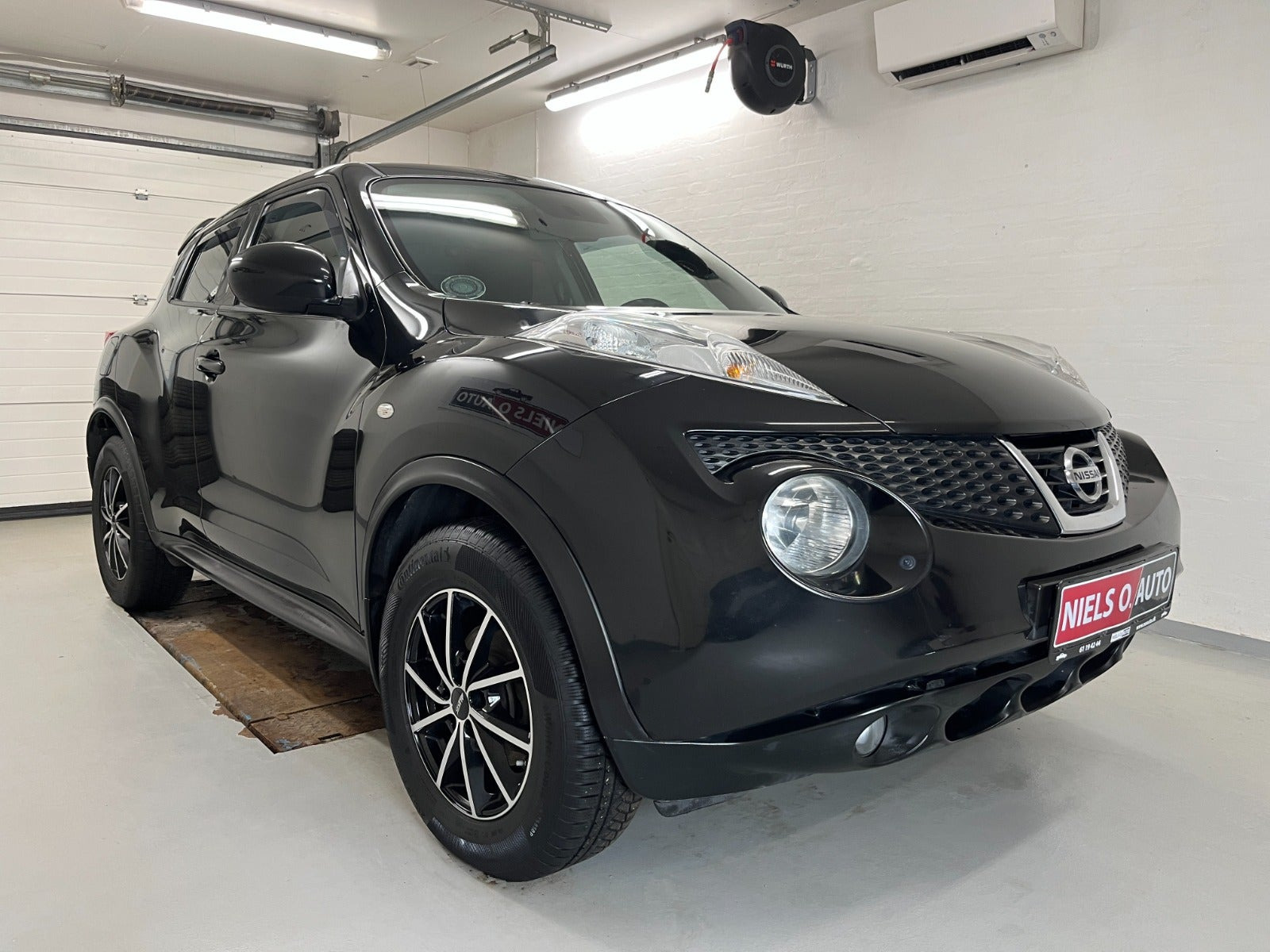 Sort Nissan Juke fra 2014