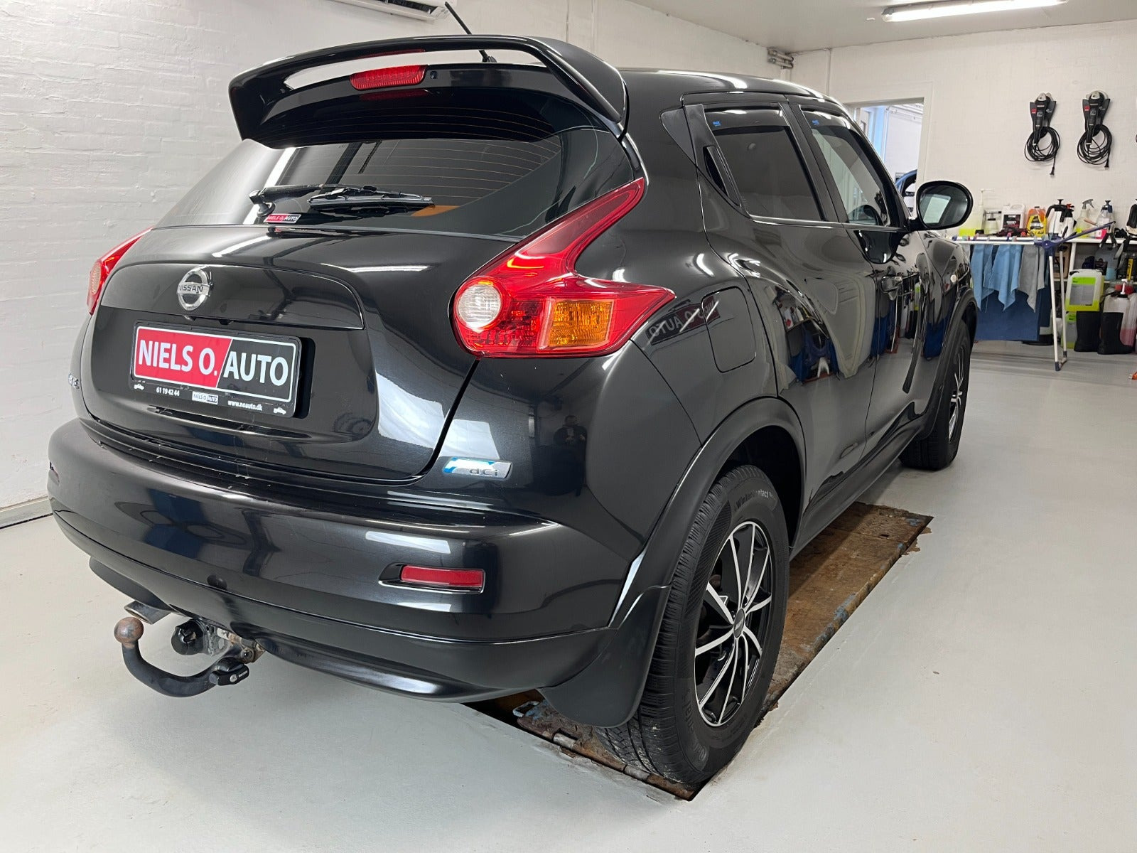Sort Nissan Juke fra 2014