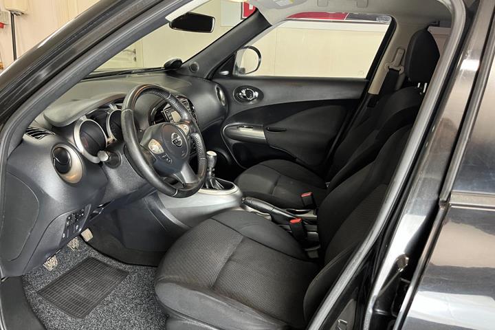 Sort Nissan Juke fra 2014