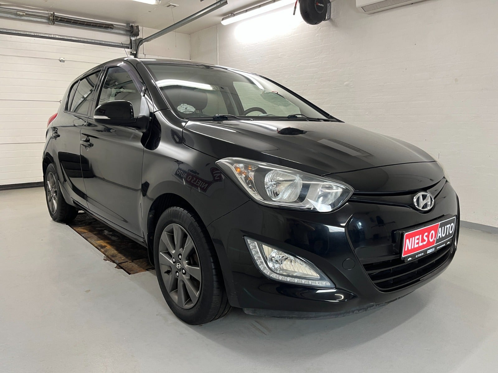 Sort Hyundai i20 fra 2014