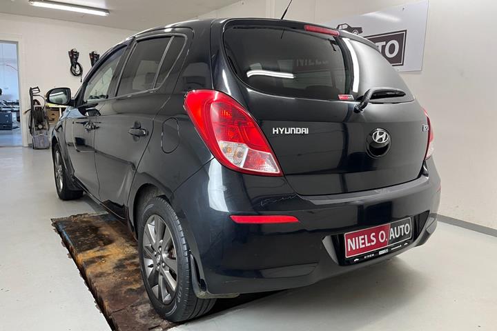 Sort Hyundai i20 fra 2014