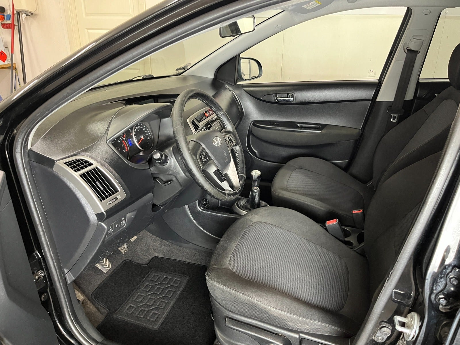 Sort Hyundai i20 fra 2014