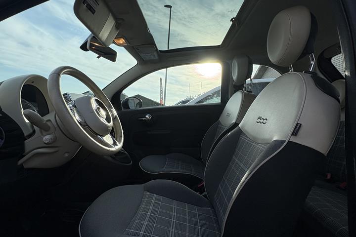 Sort Fiat 500 fra 2017