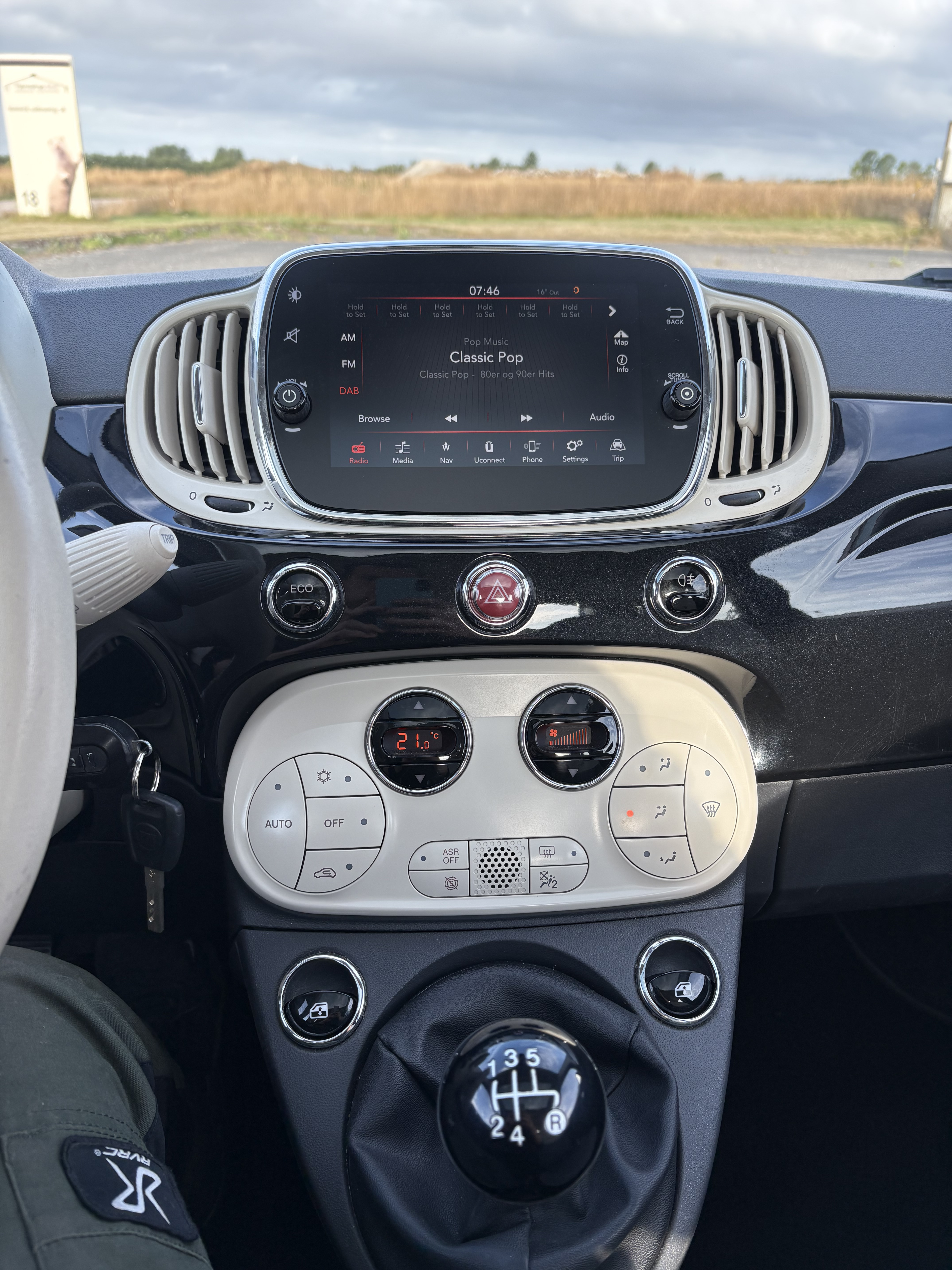 Sort Fiat 500 fra 2017