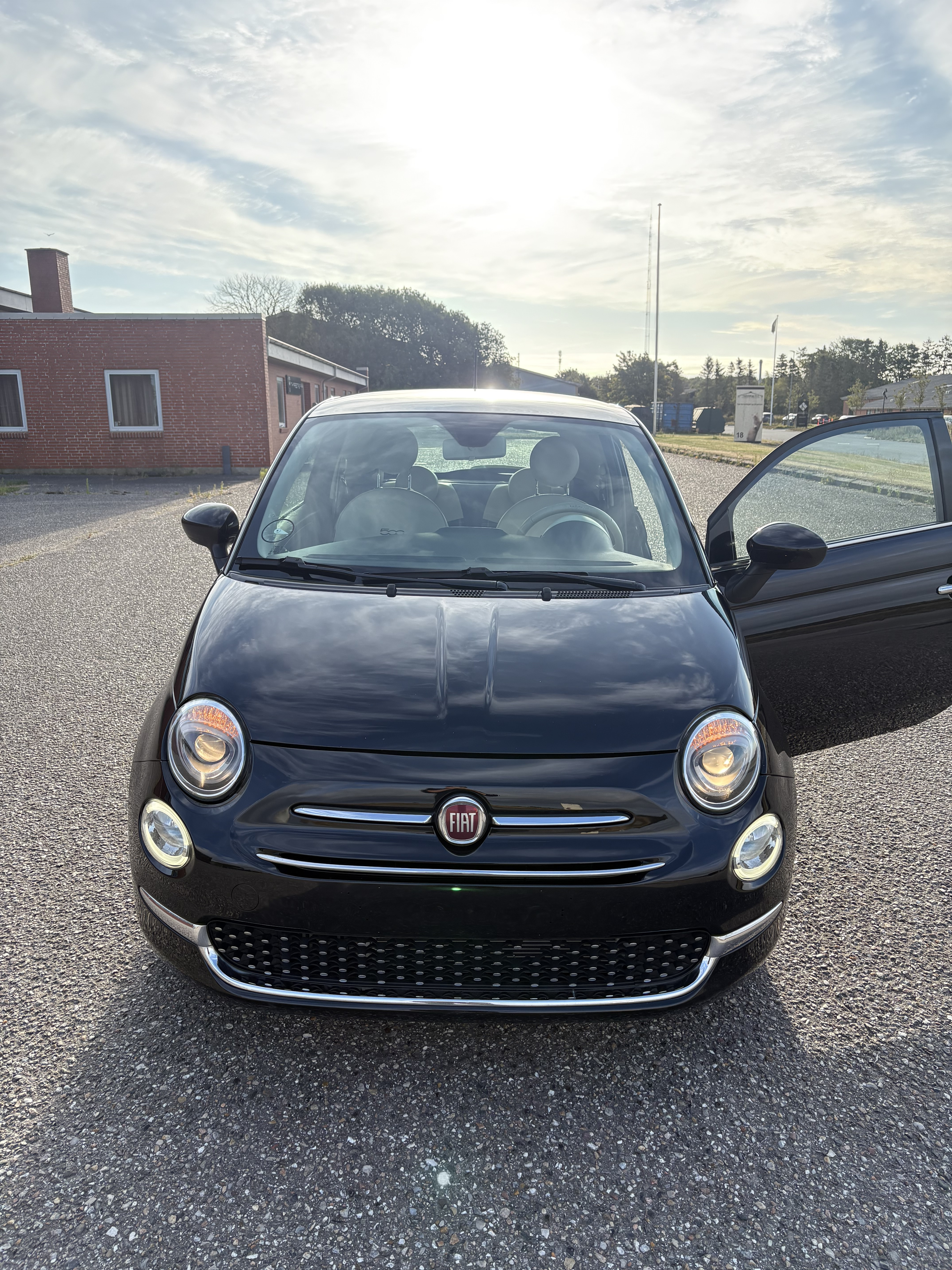 Sort Fiat 500 fra 2017