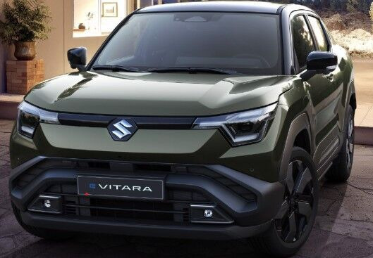Sølv Suzuki eVitara fra 2025