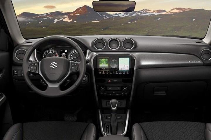 Hvid Suzuki Vitara fra 2024