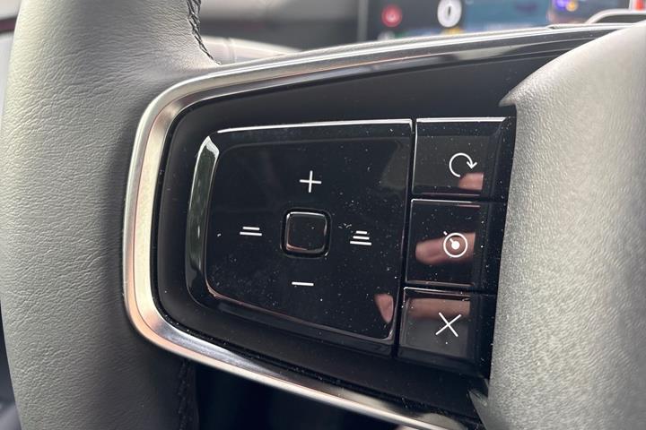 undefined Polestar 4 fra 2025