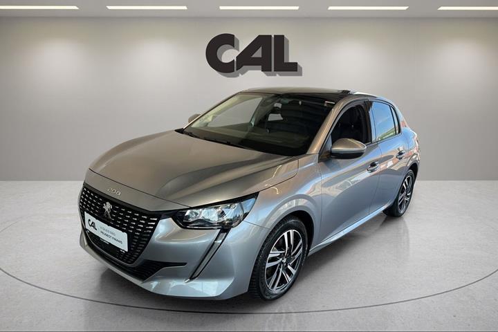 Sølv Peugeot 208 fra 2020