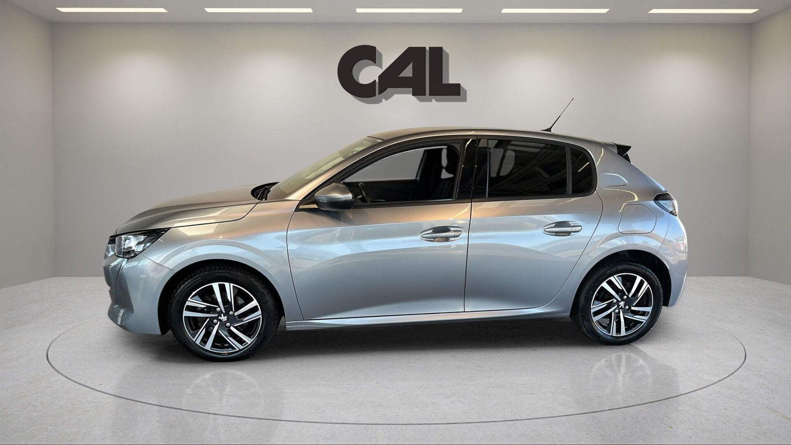 Sølv Peugeot 208 fra 2020