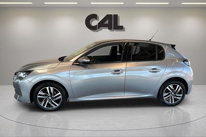 Sølv Peugeot 208 fra 2020