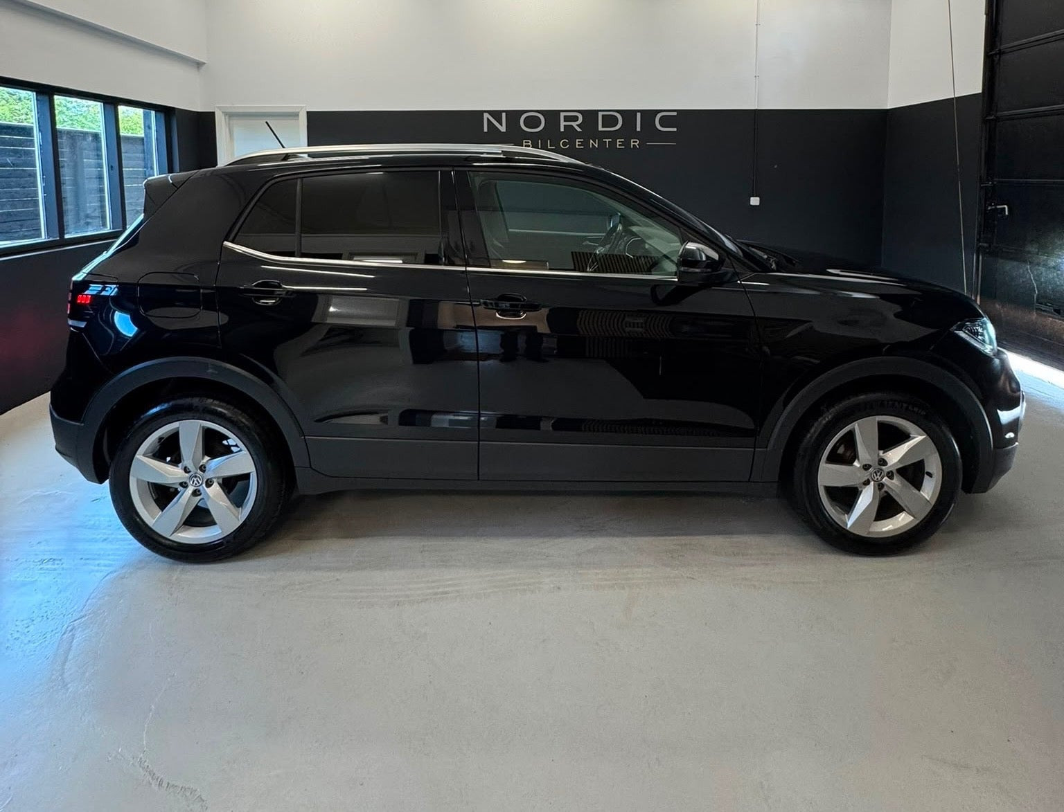 Sort VW T-Cross fra 2020
