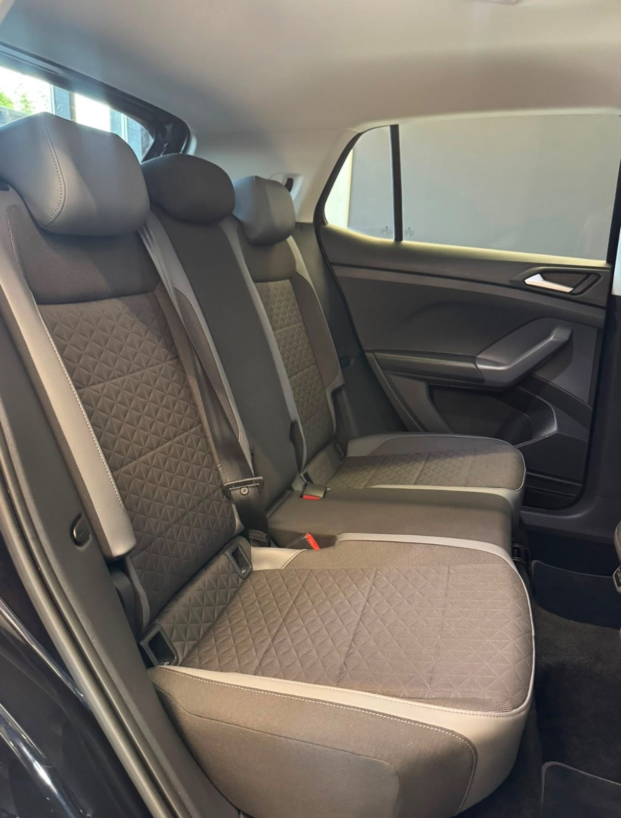 Sort VW T-Cross fra 2020