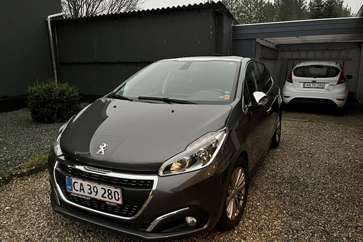 undefined Peugeot 208 fra 2018