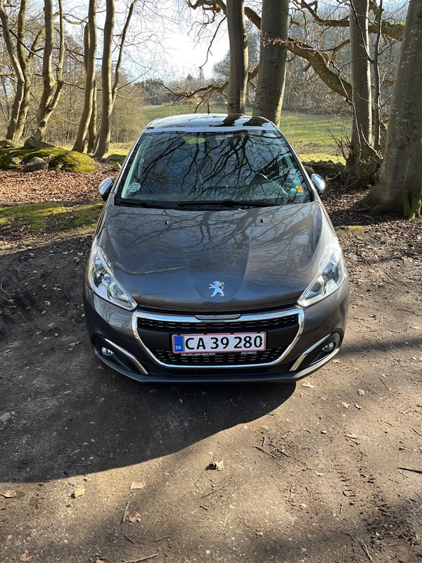 undefined Peugeot 208 fra 2018