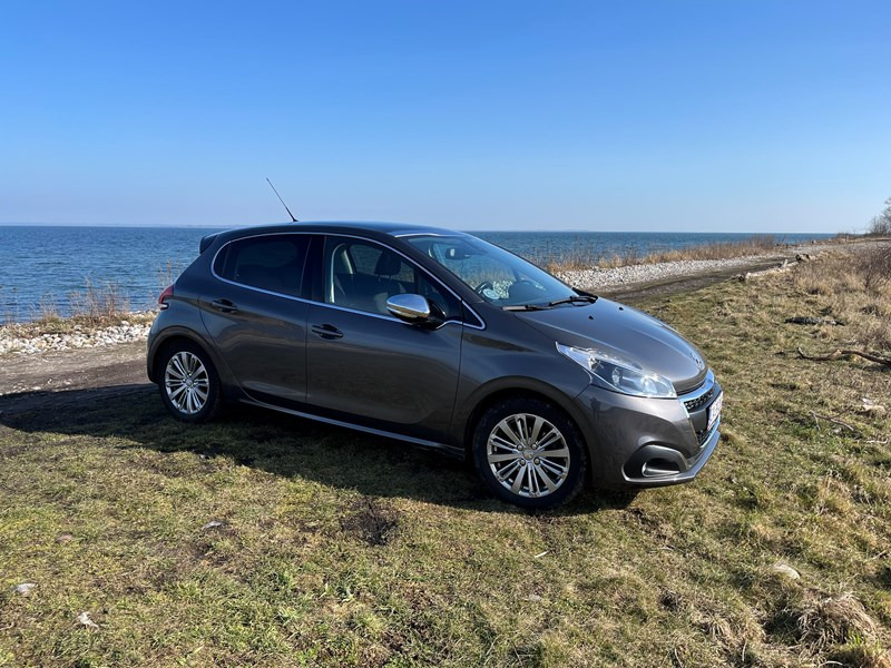 undefined Peugeot 208 fra 2018