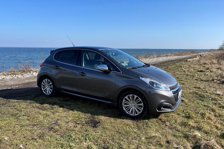 undefined Peugeot 208 fra 2018
