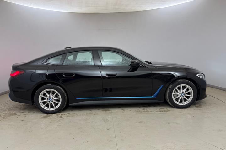 Sort BMW i4 fra 2024
