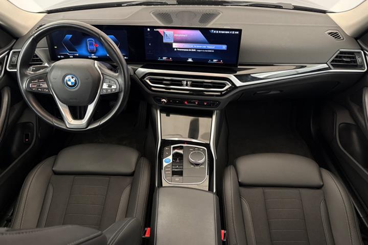 Sort BMW i4 fra 2024