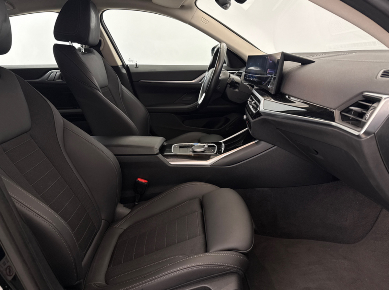 Sort BMW i4 fra 2024