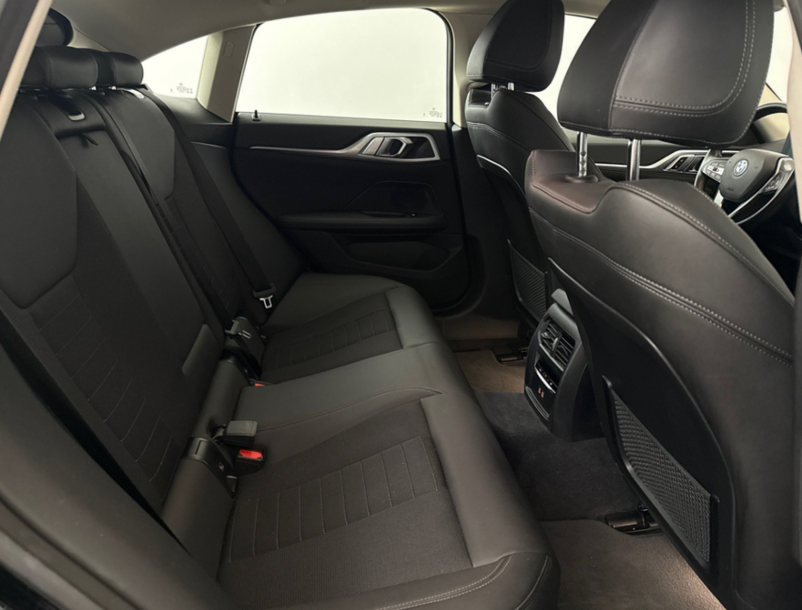 Sort BMW i4 fra 2024