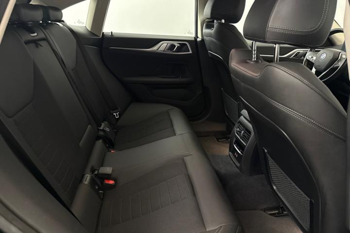 Sort BMW i4 fra 2024