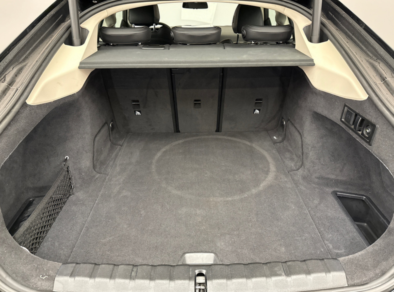 Sort BMW i4 fra 2024
