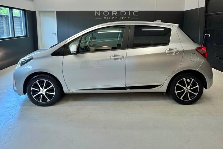 undefined Toyota Yaris fra 2020