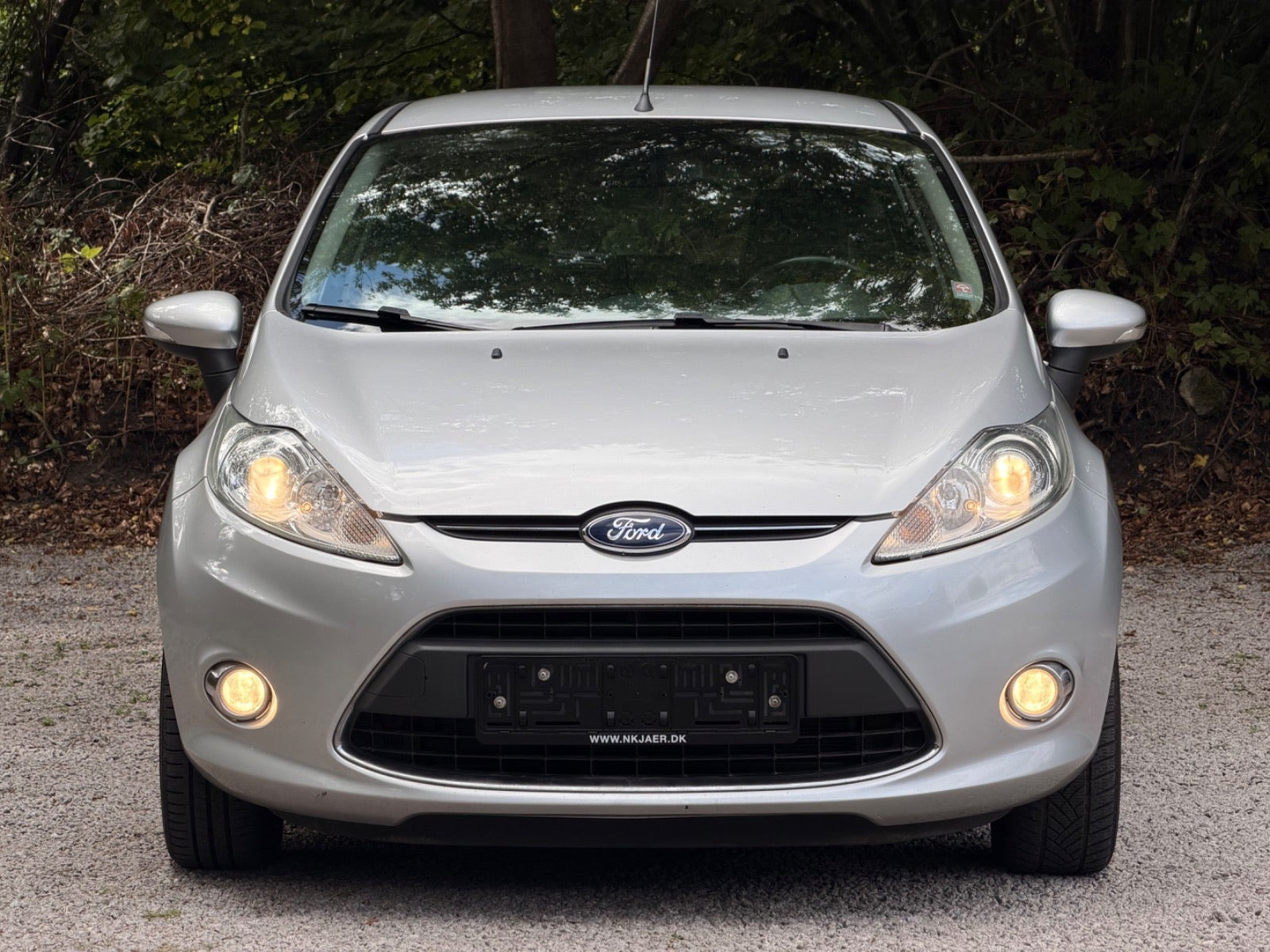 Blå Ford Fiesta fra 2012