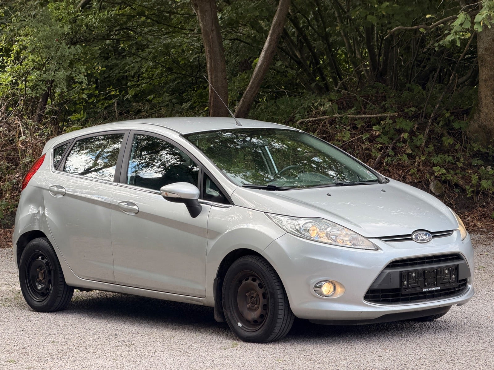 Blå Ford Fiesta fra 2012