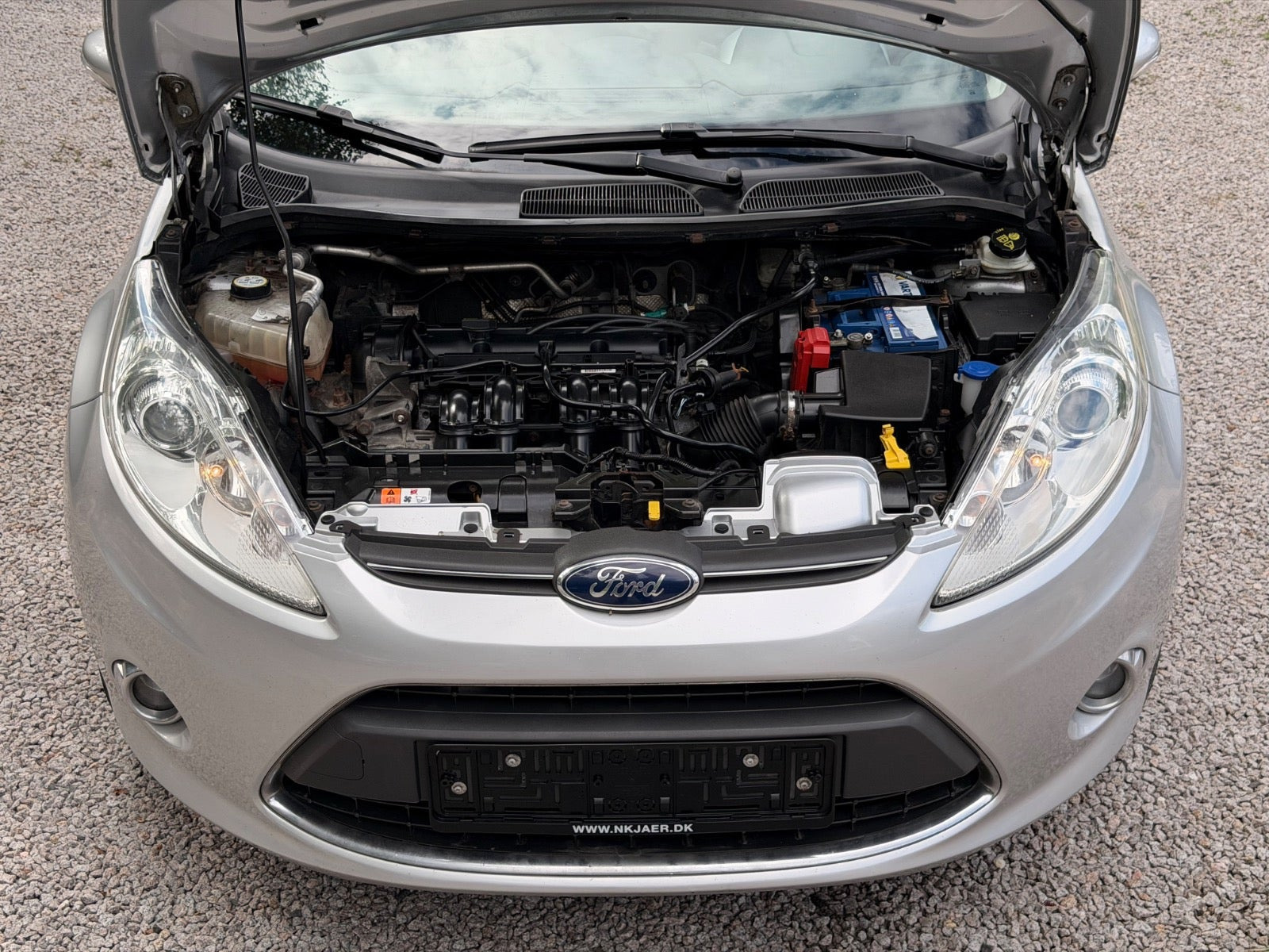 Blå Ford Fiesta fra 2012